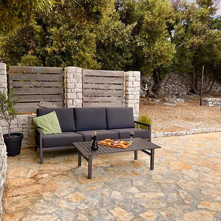 فيلة Maria Škrip